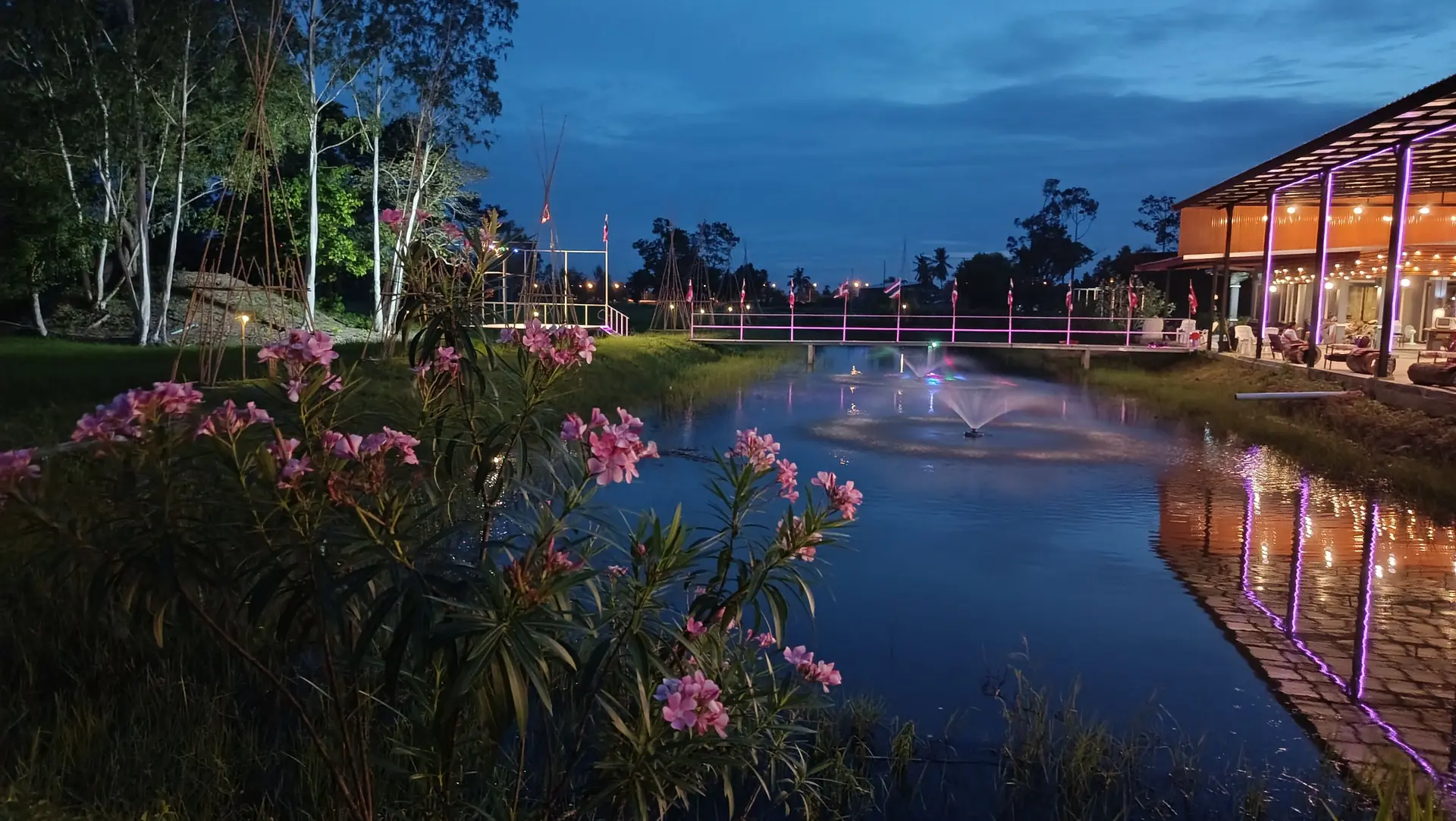 สถานที่จัดเลี้ยงแสงไทยสมายยามค่ำคืน อ.ศรีรัตนะ จ.ศรีสะเกษ ภาพที่ 5