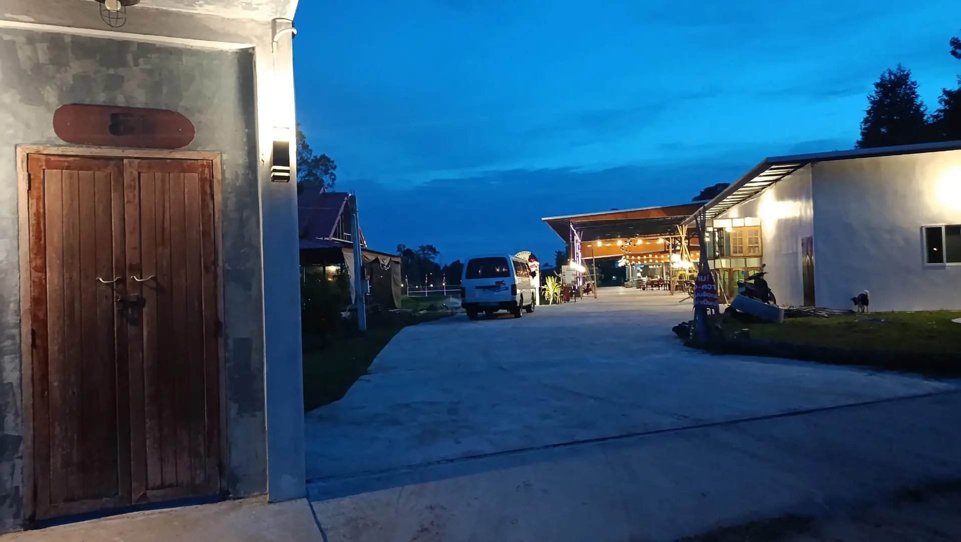สถานที่จัดเลี้ยงแสงไทยสมายยามค่ำคืน อ.ศรีรัตนะ จ.ศรีสะเกษ ภาพที่ 74